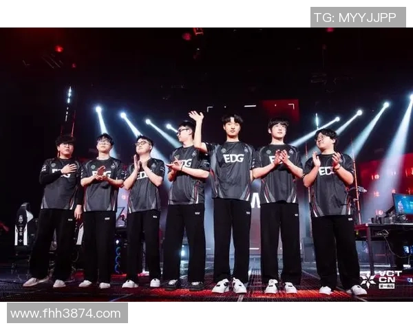 XLG战队精彩表现逆袭AG俱乐部成功晋级赛季决赛的精彩瞬间回顾