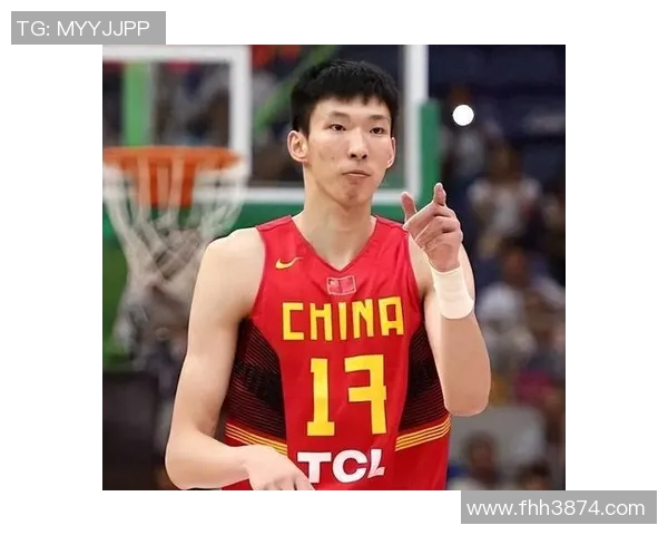 周琦被选为CBA新赛季最有潜力球员,备受关注 周琦被选为CBA新赛季最有潜力球员,备受关注