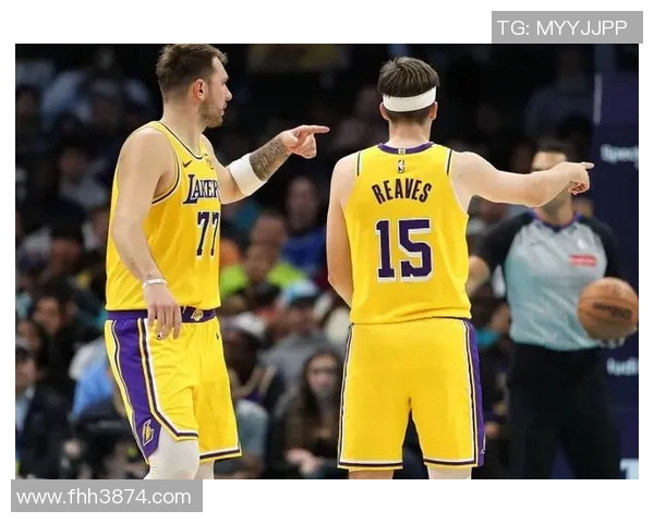 詹姆斯领衔湖人大胜掘金,豪取七连胜